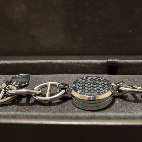 GUCCI Watch - Picture 8 of 11